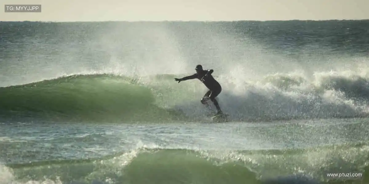 📱高清直播，随时随地掌控赛事！
